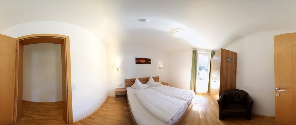 Apart Mountain Lodge Mayrhofen Room photo